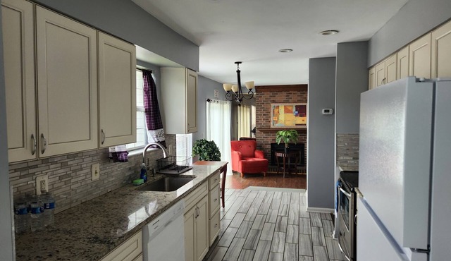 Entire Cozy House close to MGM, DC, Virginia