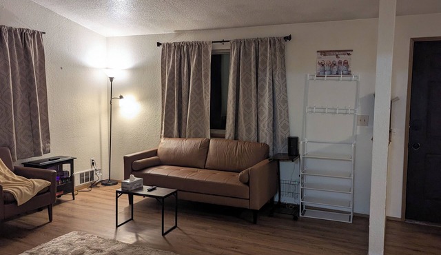 Entire cozy house near Nisqually/JBLM/Oly-3 bed with fenced yard & covered patio