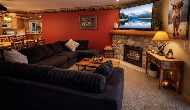 Entire Cozy Villa 2 min Near Starved Rock!