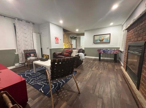 Entire detached 3-bedrooms cute home in Cornwall area