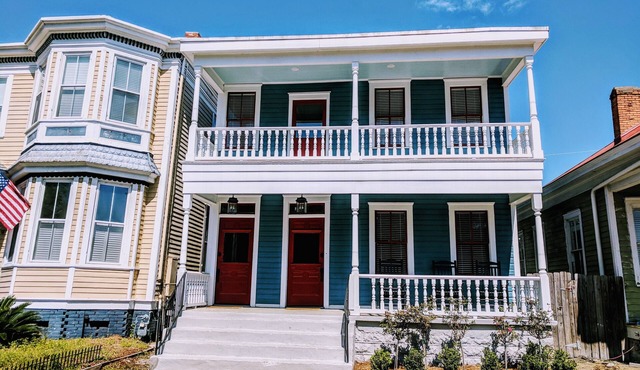 Entire Duplex in Starland District