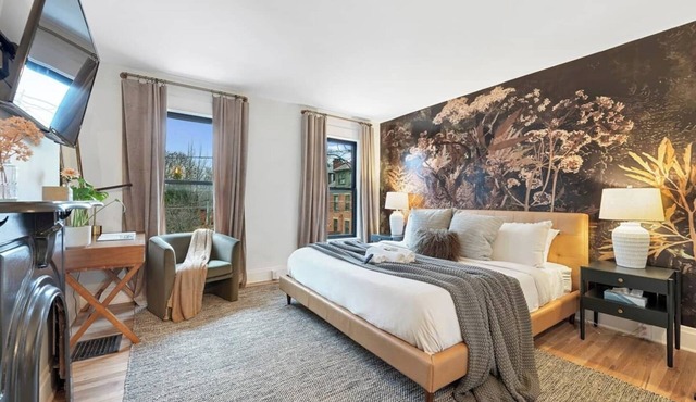 Entire Duplex | Walk to German Village + Parking