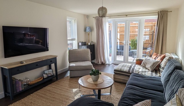 Entire executive home in the National Forest and close to East Midlands Airport