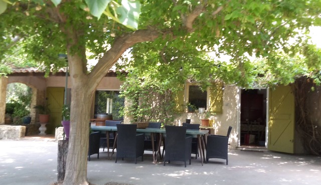 Entire family country house on 1 ha with no direct neighbors