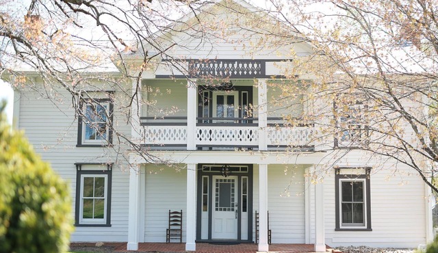 Entire Farm House: Rustic, Classic, Perfect