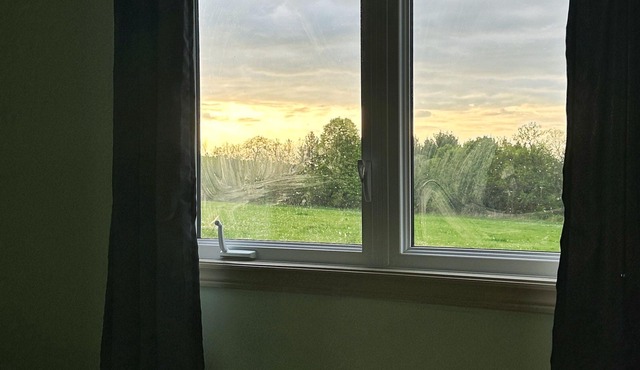 Entire Farmhouse - 1.5 Hrs from Toronto