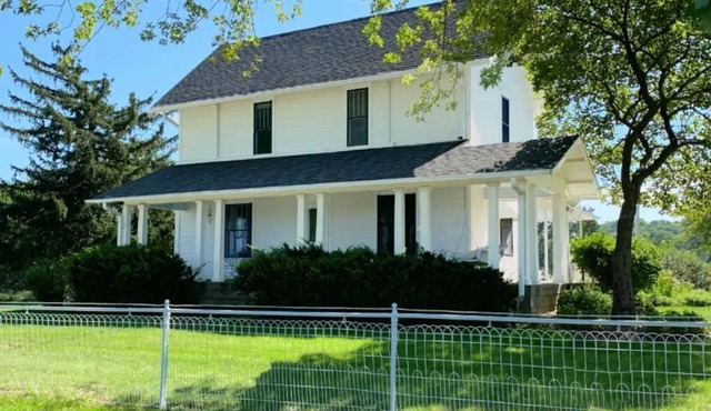 Entire farmhouse in the country