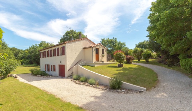 Entire 2 bedroom apartment