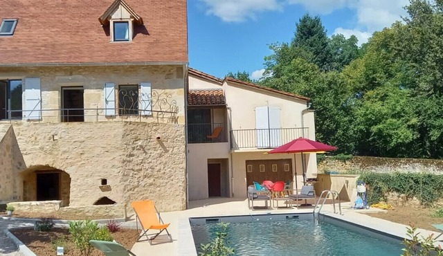 Entire Home: Villa in Saint-Jean-Lespinasse