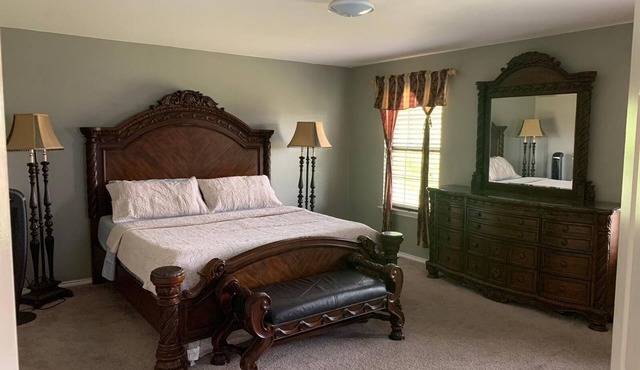 Entire home 6 beds. Friends and family home.