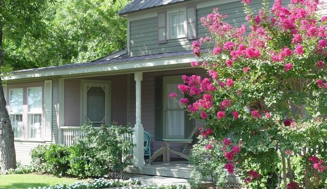 Entire home, 6 rooms, 3.5 baths, sleeps up to 12