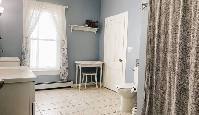 Entire home, filled with beauty!