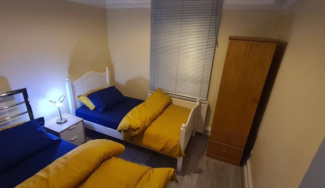 Entire Home/Flat In London (Great Links To Central)