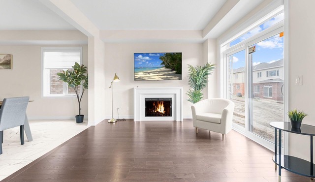 Entire Home Get Away/65"TV/PingPong/9Bed/3 Parking