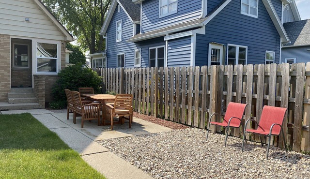 Entire home in Burlington minutes from Lake Geneva