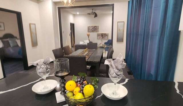 Entire Home in Chicago (Pet-Friendly)