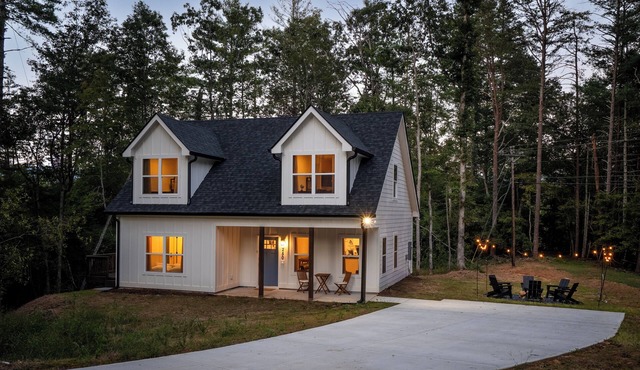 Entire home in Dahlonega, Georgia, United States