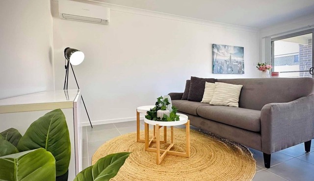 Entire home in Edmondson Park, Australia