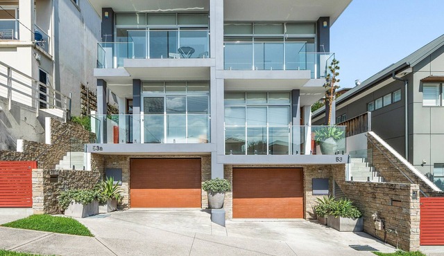 Entire home in North Bondi, Nancy Street Australia