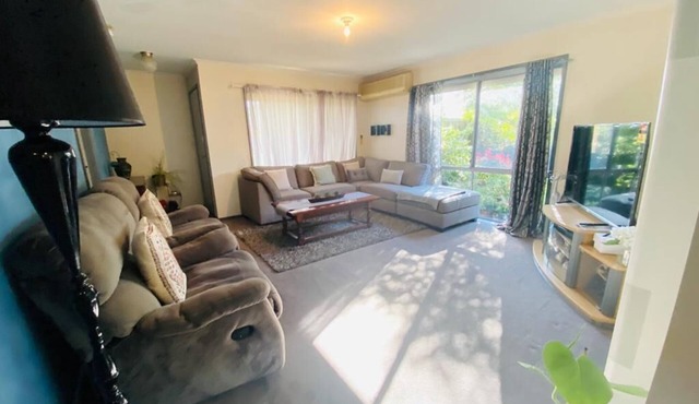 Entire Home In Werribee On the Best Possible Location.