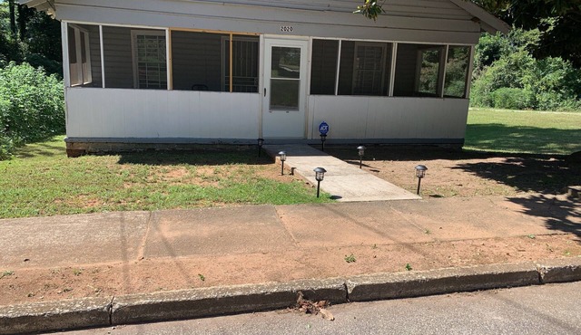 Entire Home Near By Golf Course⛳️Steps frm Dwntown College Park 3mins Atl Airport