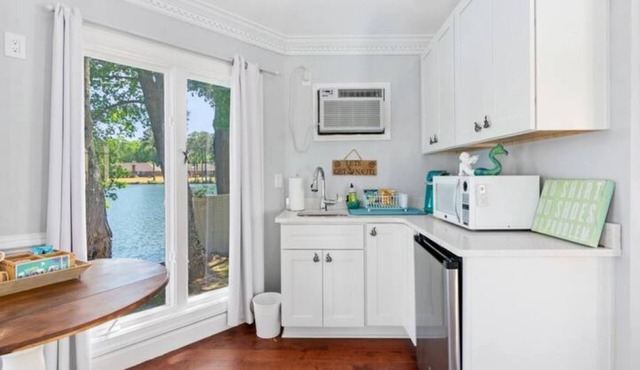 Entire Home on Crystal Lake