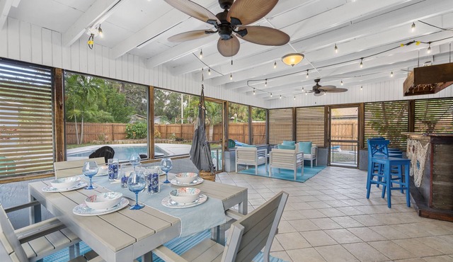 ENTIRE Home, POOL, LANAI/PORCH, Private BAR, MINUTES to Beach, FULLY STOCKED!
