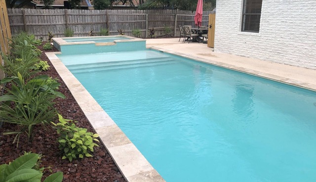 Entire home - Private heated pool, pool table and private yard