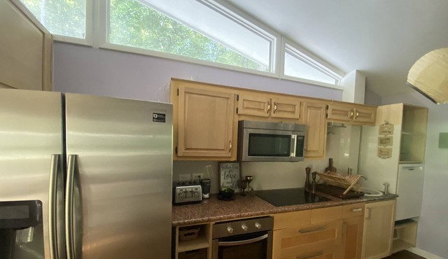 Entire Home Retreat Rustic Modern Style Women or Mothers with children only.