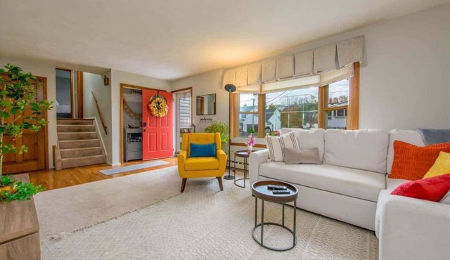 Entire Home Sleeps 6 Near Turning Stone Casino