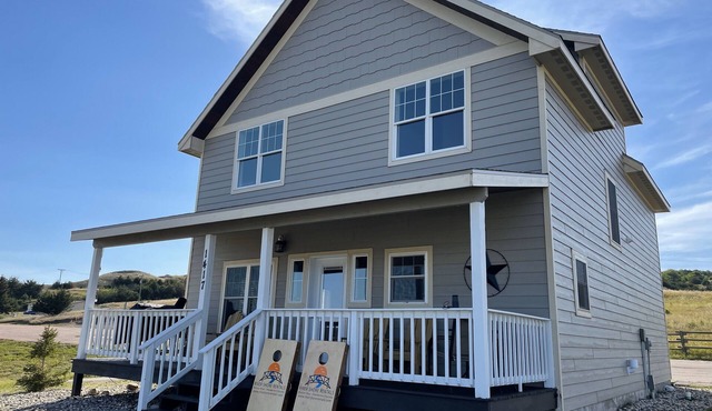 Entire home steps from the Missouri River!