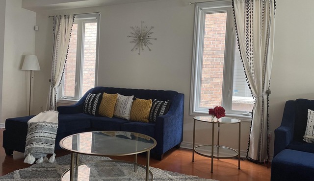 Entire Home with Basement in Mississauga