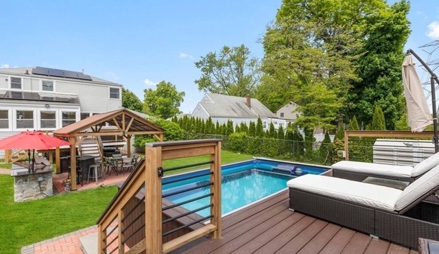 Entire home with pool, gym, home theater, and much more…Only 10 min from NYC.