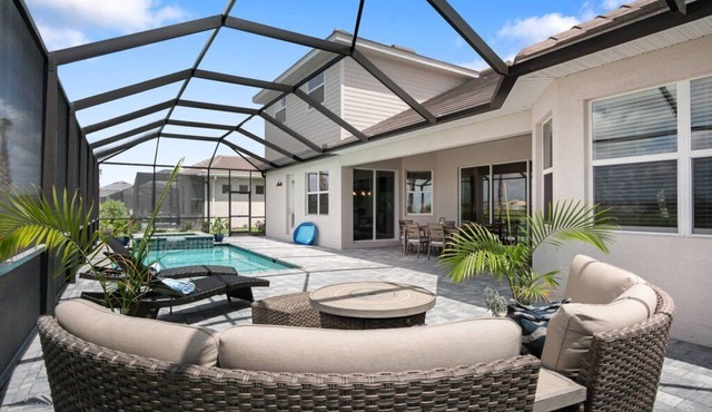 Entire Home with Pool/Spa, Optional Golf Membership and Wide Water Views!