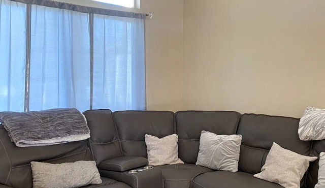 Entire home within a stone's throw of casinos and popular attractions & events.