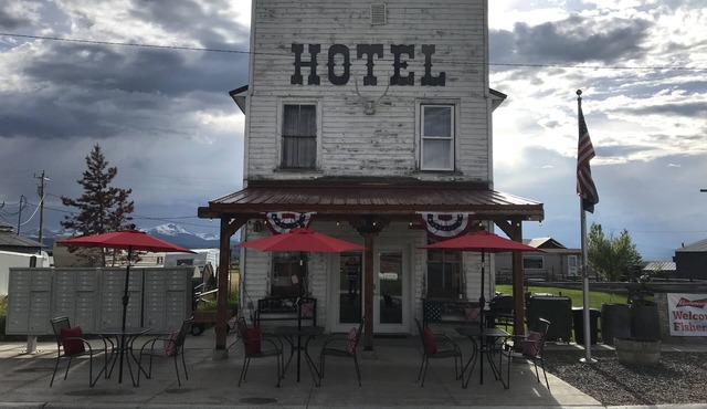 Entire Hotel for Private Rental-just across the street from the hot springs!
