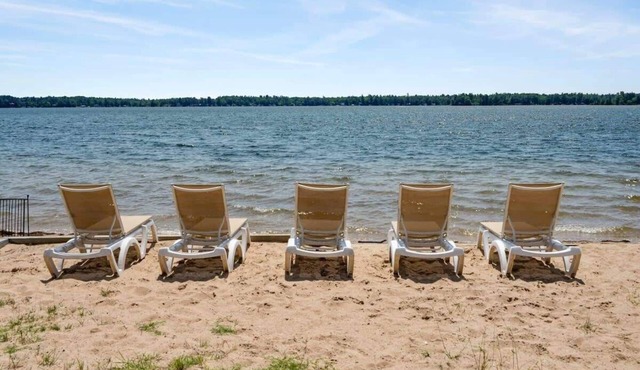 Entire Hotel on Fife Lake!