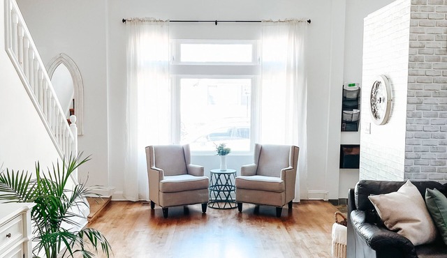 Entire house 1 city block from Wrigley Field.