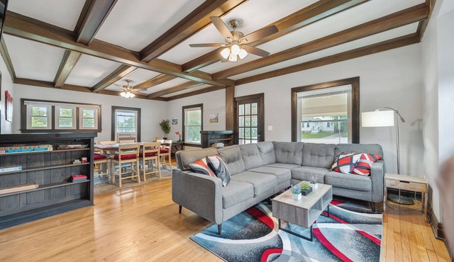 Entire house/4bd 1bath/Laundry/GlenEllyn/Lombard/Wheaton/FreeParking&WIFI