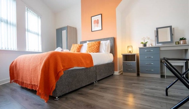 Entire House Anfield-Liverpool