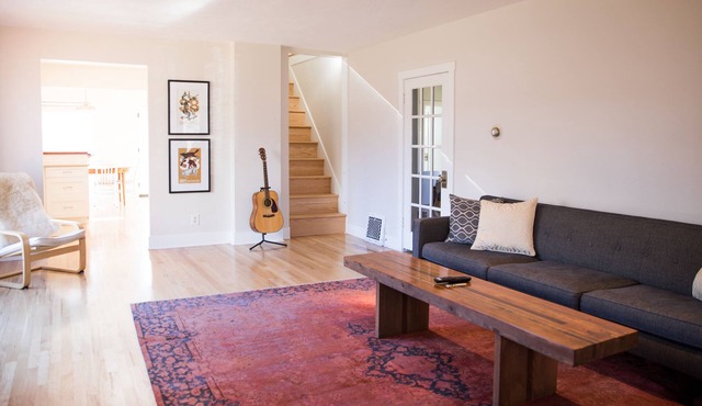 Entire House, Close to downtown & University, Fast WiFi, Free Parking