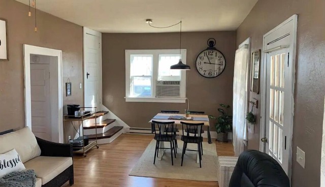 Entire house for fishing, hunting, or passing by!