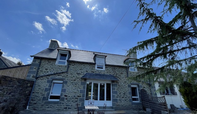 Entire house for rent, a haven of peace in the historic heart of Le Faou