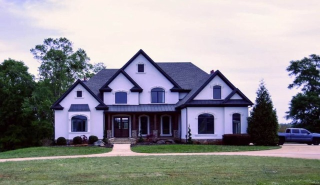 Entire House & Horse Farm - Outside Atlanta