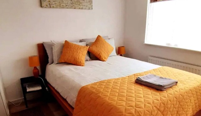 Entire House in Canterbury Centre - Free Parking - WiFi