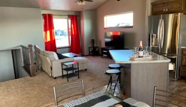 ENTIRE House in Suburbs 10 min from city center