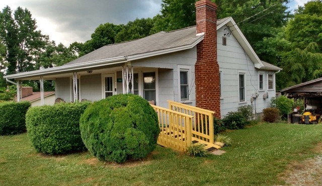 Entire House in the Heart of Western Burke County, NC