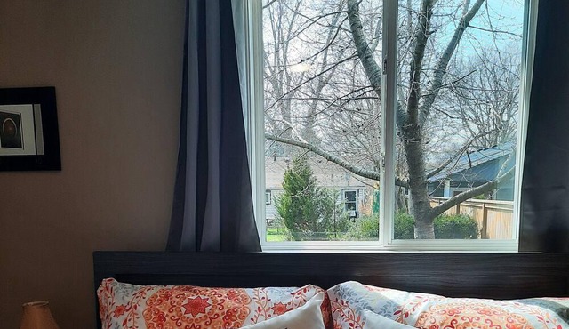 Entire house located in the heart of wine country. Spring and Summer Hot Rates!