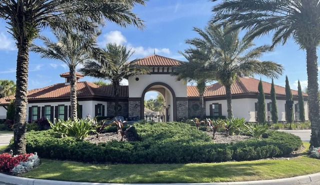 Entire house Luxurious Davenport Resort. 6 bedroom