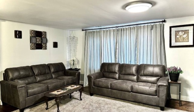 Entire house minutes away from BWI airport, close to Annapolis, Baltimore, DC